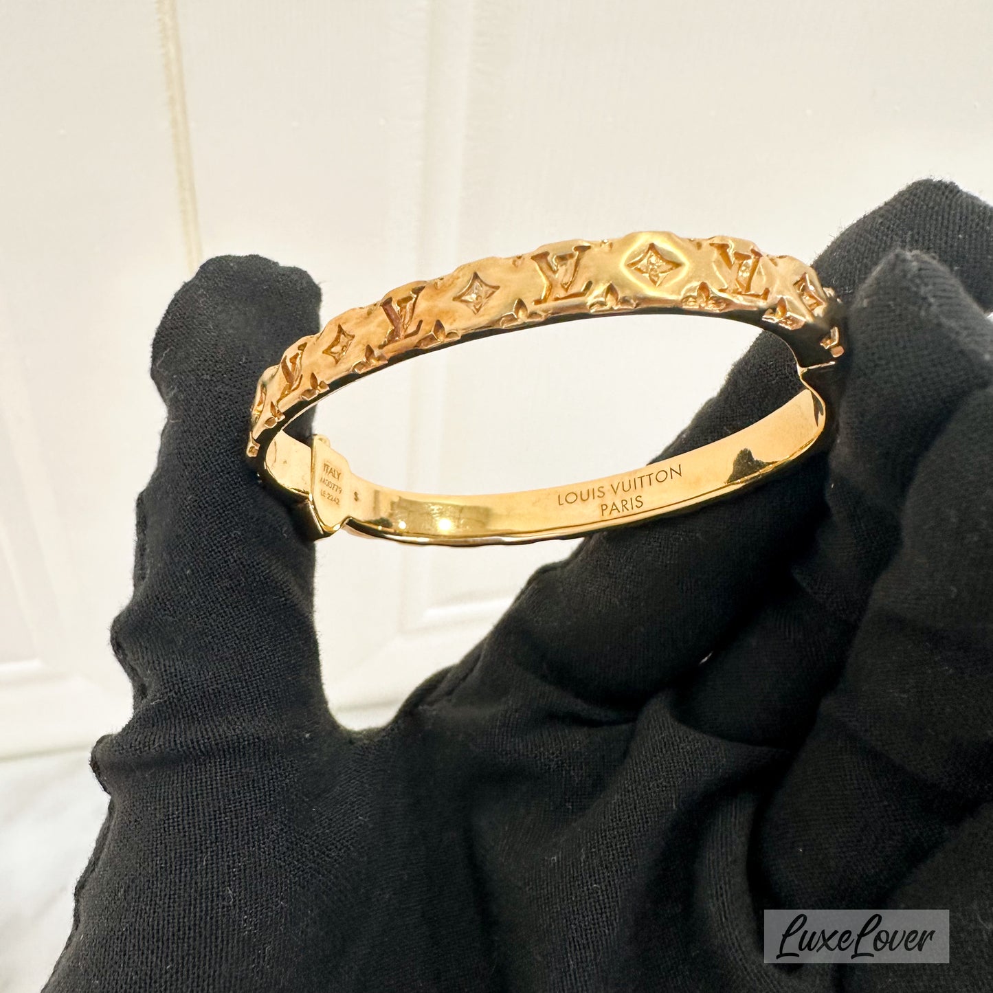 LV Brasserie Rigid Pillow Monogram Gold-tone Bangle Sz S