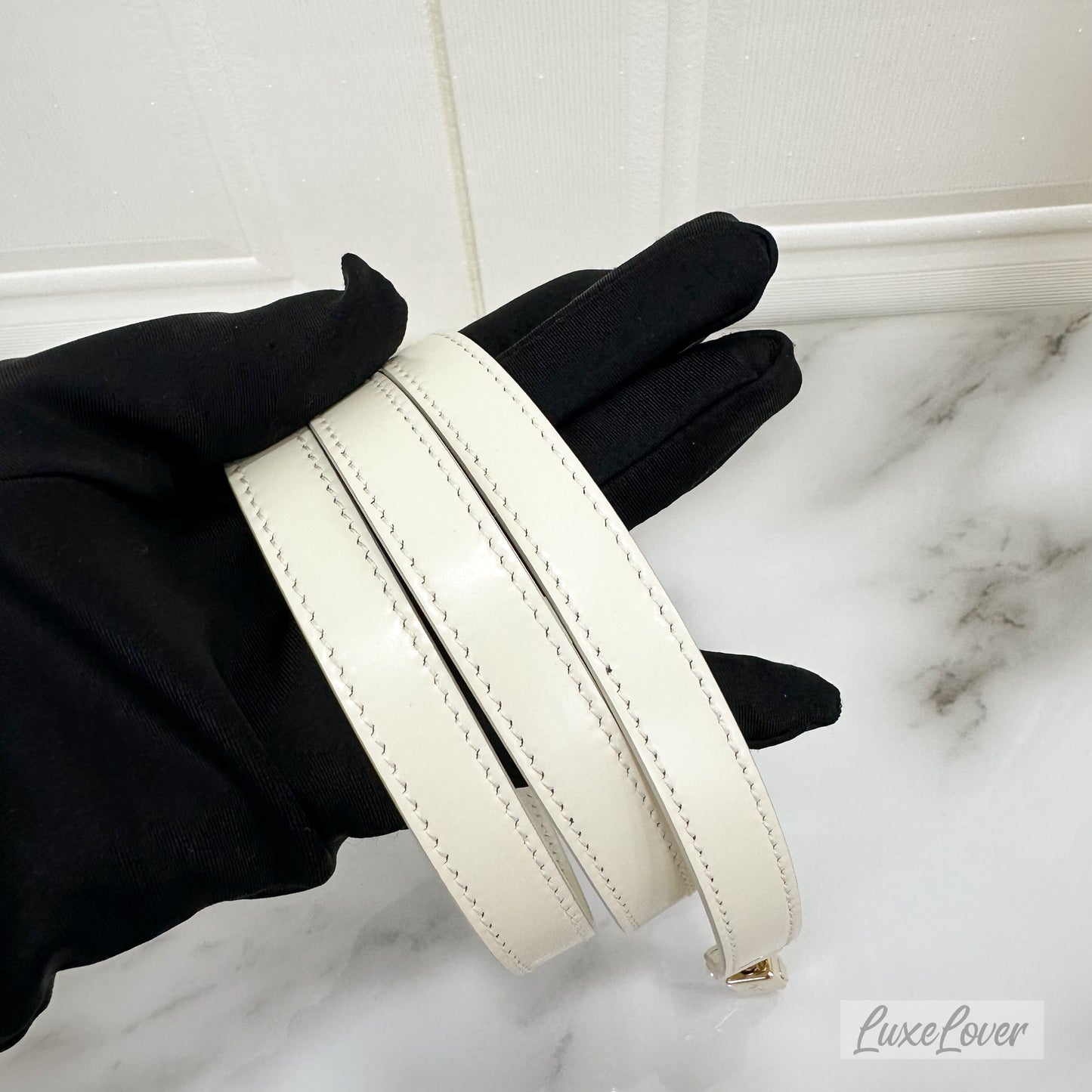 (PayNow $1090 ) Salvatore Ferragomo Iconic Top Handle (S) in Cream White GHW