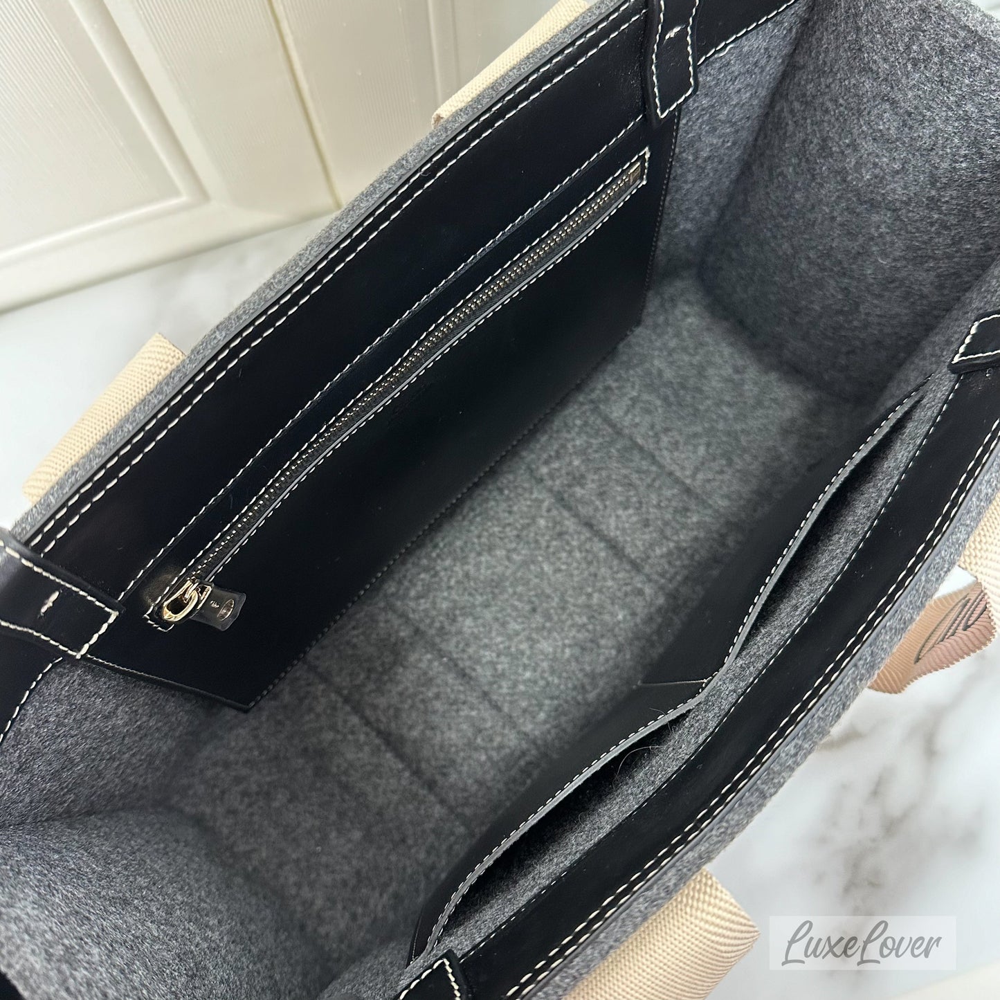 Chloe Woody Medium Tote Bag in Cashmere Grey Felt Fabric and Black Leather Trim