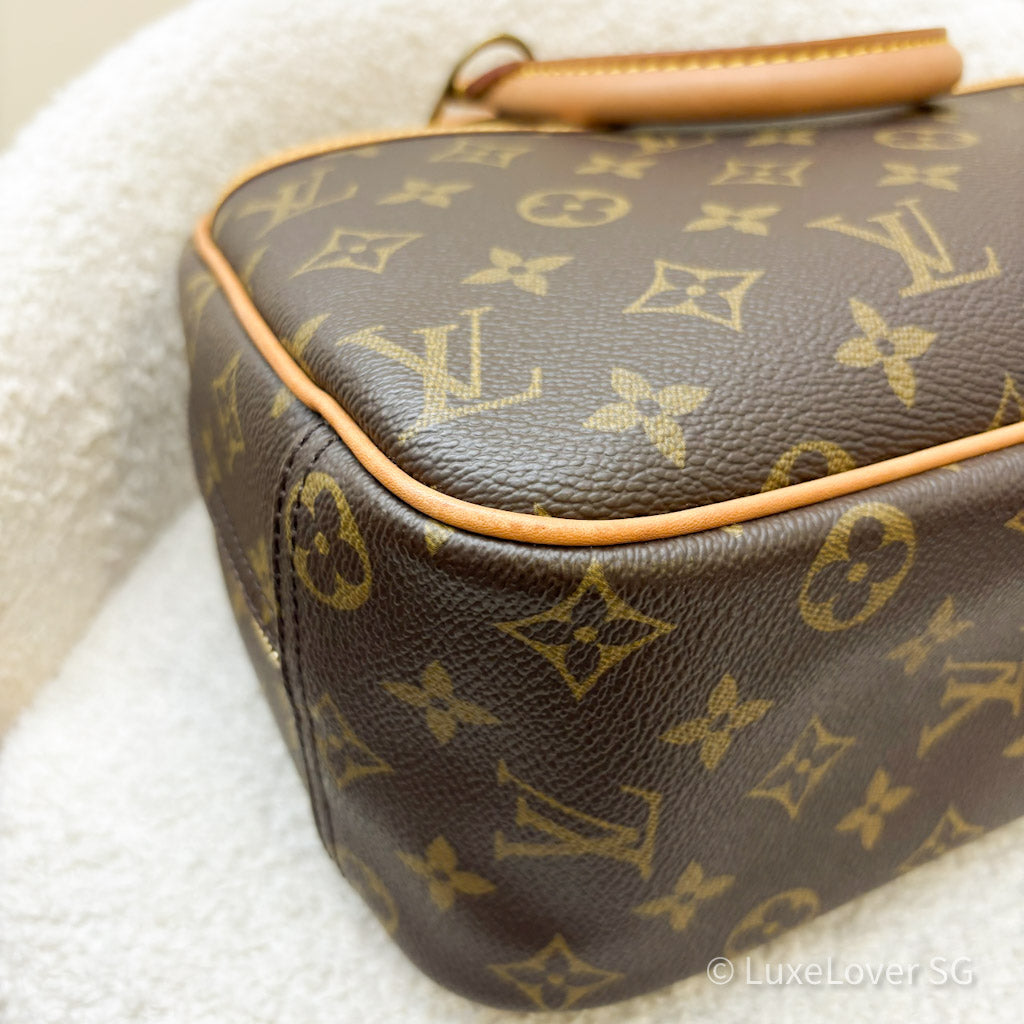 LV Trouville PM in Monogram and GHW