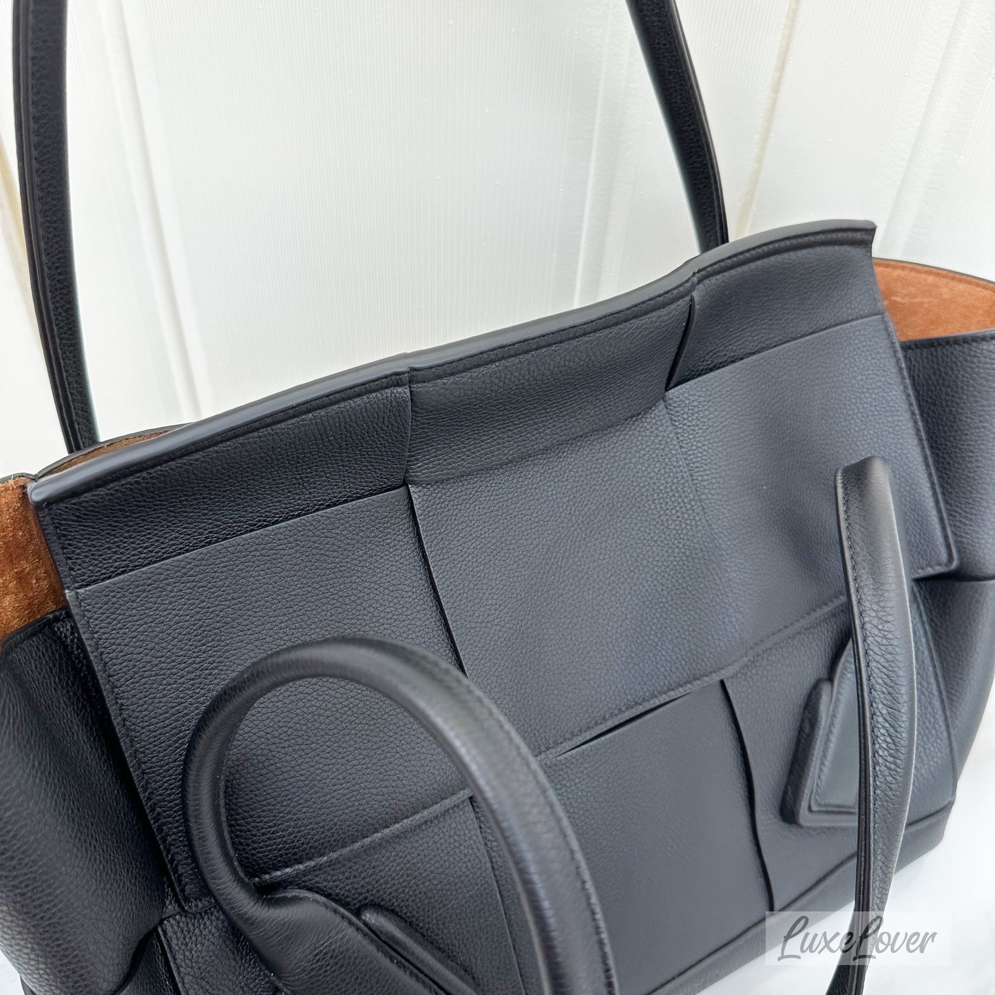 Bottega Veneta Acro Tote Bag in Black Grained Leather and SHW