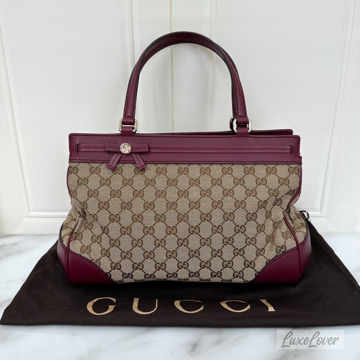 Gucci Tote in GG Supreme Canvas with Burgundy Leather Trim