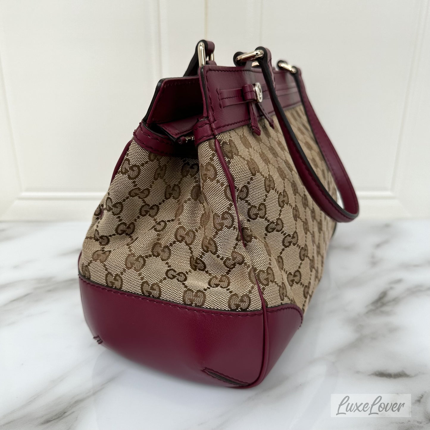 Gucci Tote in GG Supreme Canvas with Burgundy Leather Trim