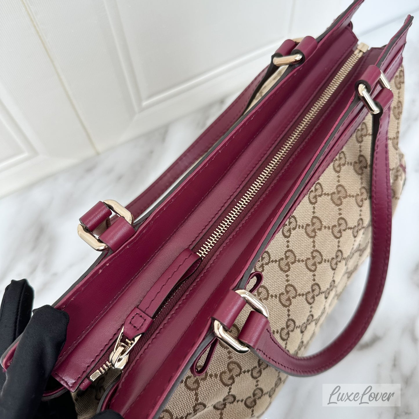 Gucci Tote in GG Supreme Canvas with Burgundy Leather Trim